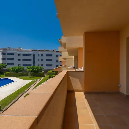 Amplio Piso A 150m De La Playa Con Estacionamiento Y Aire Acondicionado - Es-325-44 Apartamento *