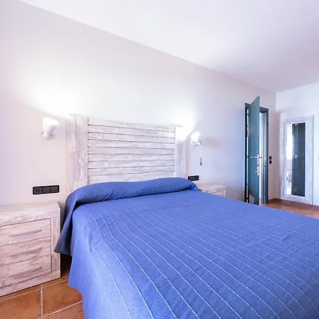 Apartamento Amplio Piso A 150m De La Playa Con Estacionamiento Y Aire Acondicionado - Es-325-44